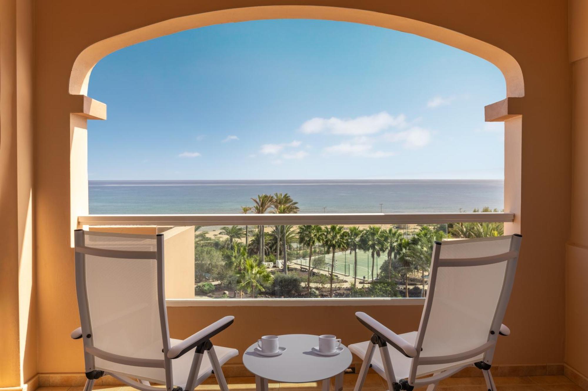 Elba Sara Beach & Golf Resort 칼레타데푸스테 외부 사진