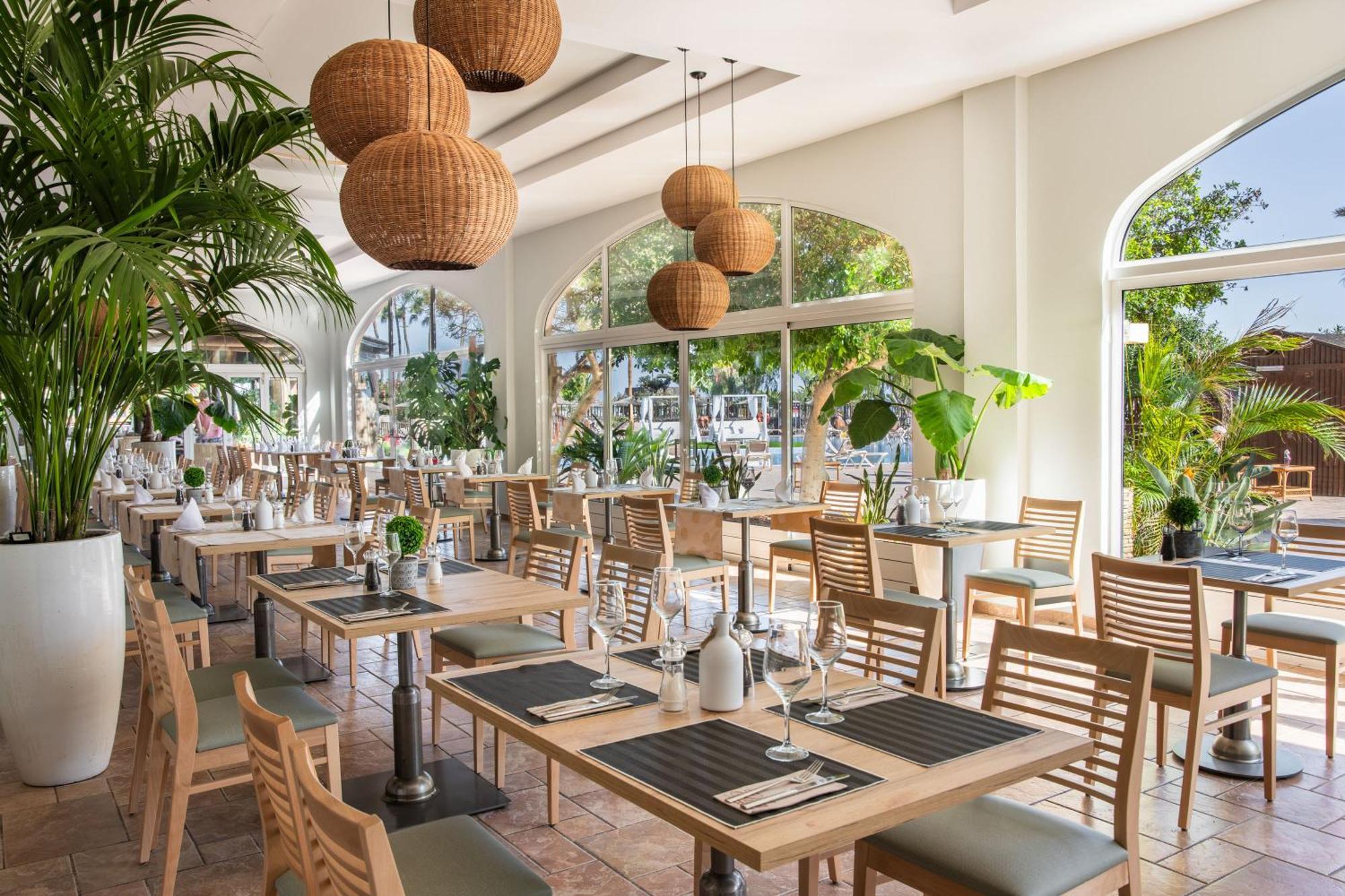 Elba Sara Beach & Golf Resort 칼레타데푸스테 외부 사진