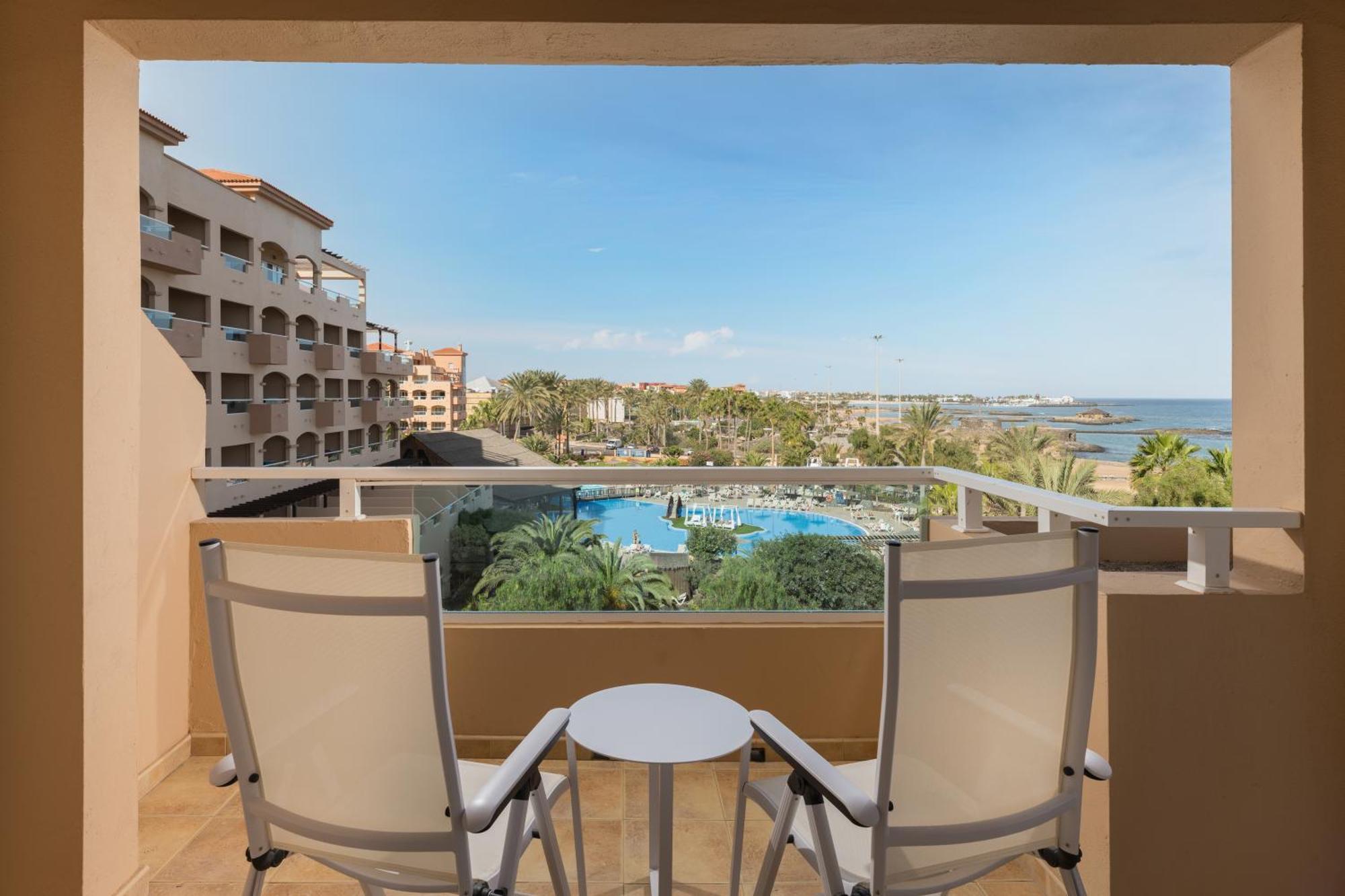 Elba Sara Beach & Golf Resort 칼레타데푸스테 외부 사진