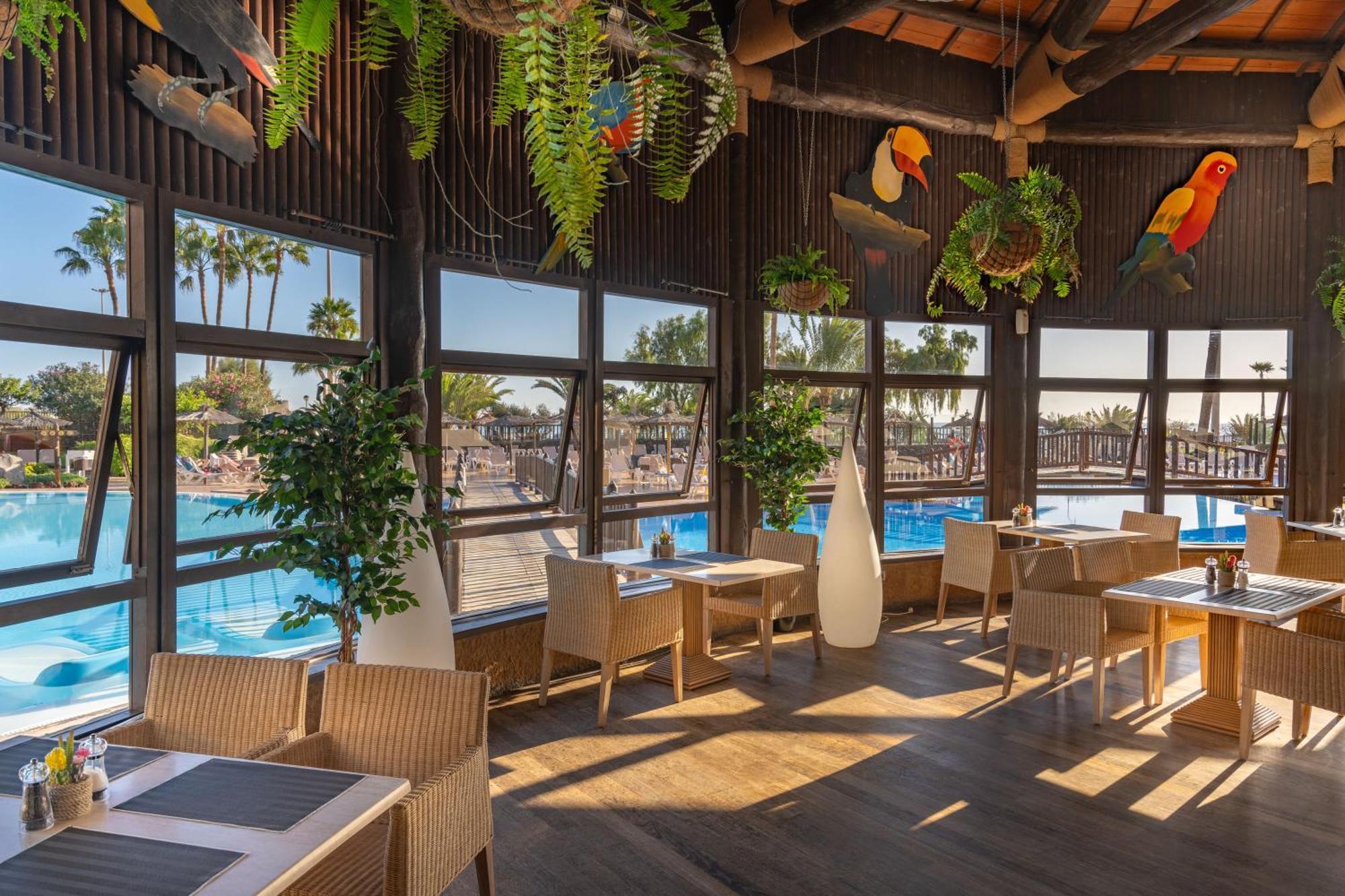 Elba Sara Beach & Golf Resort 칼레타데푸스테 외부 사진