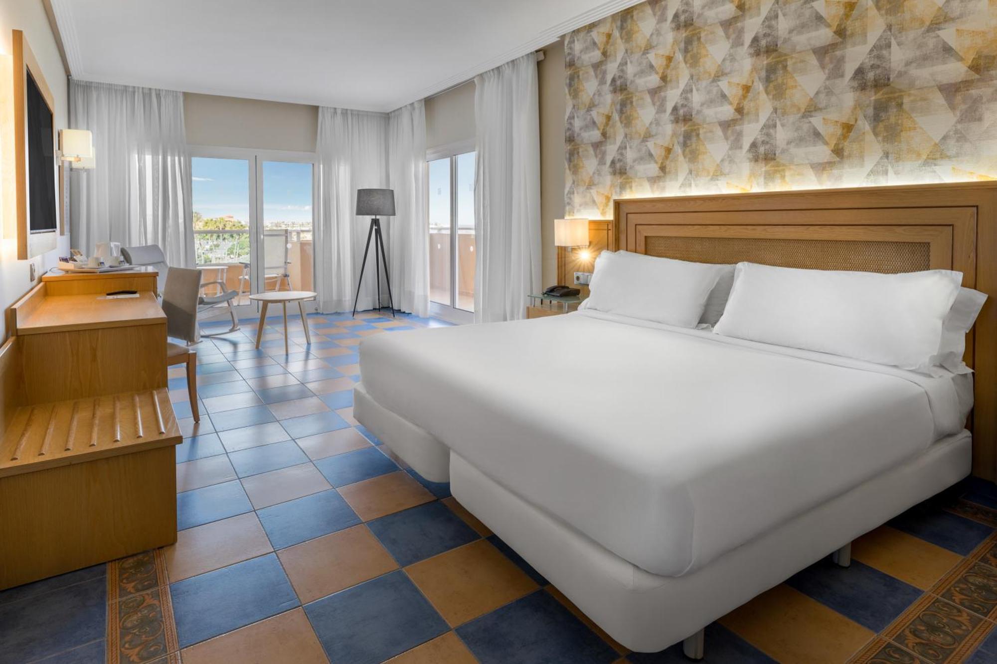 Elba Sara Beach & Golf Resort 칼레타데푸스테 객실 사진