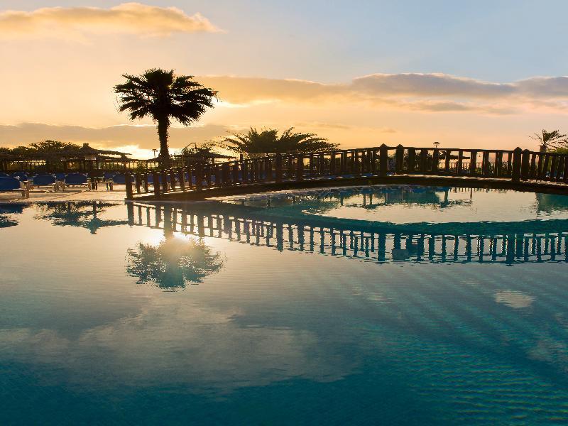 Elba Sara Beach & Golf Resort 칼레타데푸스테 외부 사진